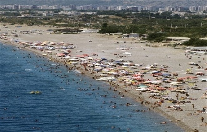 السباحة في البحر تزيد خطر الإصابة بأمراض عدة.. السباحة في البحر تزيد خطر الإصابة بأمراض عدة..