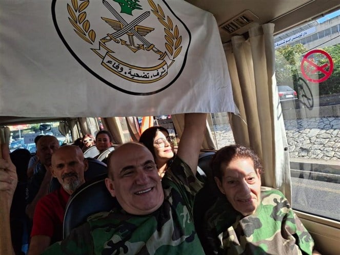 Choque! Desfile da Comissão de Justiça de Keserwan-el-Futuh no Corrente Patriótico Livre!