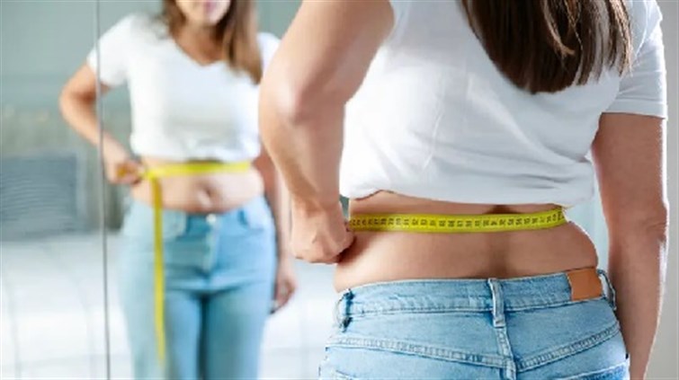 Why is it difficult for women to lose weight easily?