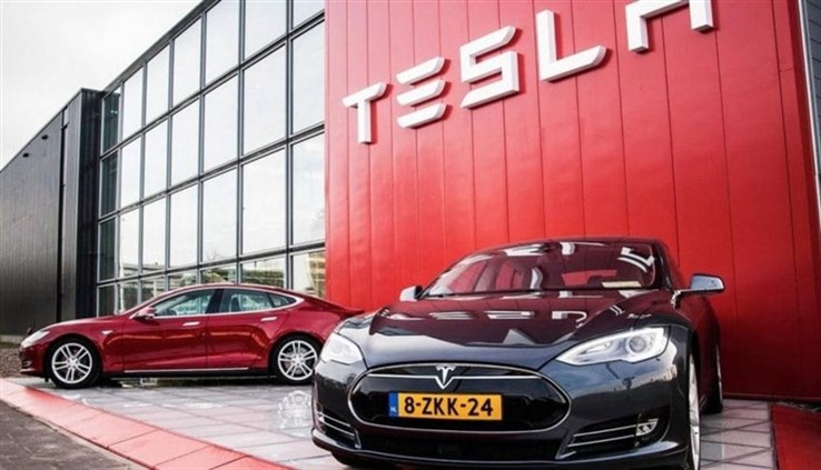 tayyar.org - شركة تسلا تؤجّل الكشف عن أسرع سيارة كهربائية